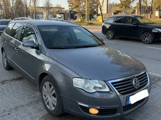 Черный Фольксваген Пассат Вариант, объемом двигателя 2.2 л и пробегом 250 тыс. км за 3350 $, фото 1 на Automoto.ua