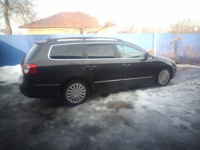 Черный Фольксваген Пассат Вариант, объемом двигателя 2 л и пробегом 342 тыс. км за 2750 $, фото 1 на Automoto.ua