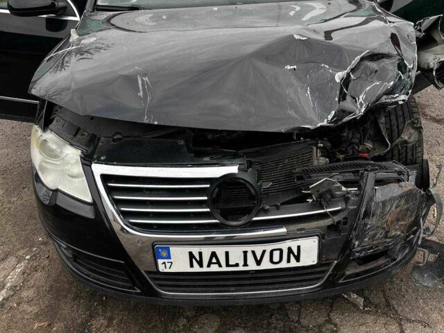 Чорний Фольксваген Пассат Варіант, об'ємом двигуна 2 л та пробігом 275 тис. км за 2700 $, фото 1 на Automoto.ua