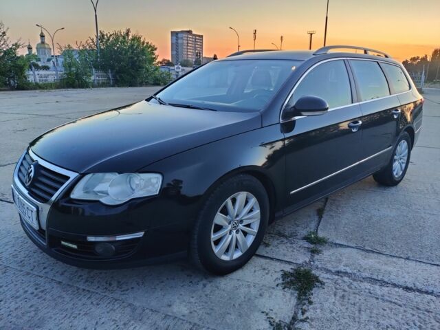 Черный Фольксваген Пассат Вариант, объемом двигателя 2 л и пробегом 246 тыс. км за 7500 $, фото 1 на Automoto.ua