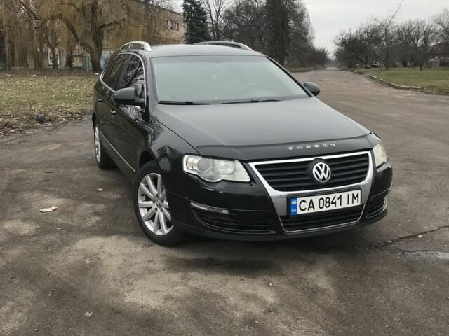 Черный Фольксваген Пассат Вариант, объемом двигателя 2 л и пробегом 342 тыс. км за 6800 $, фото 1 на Automoto.ua
