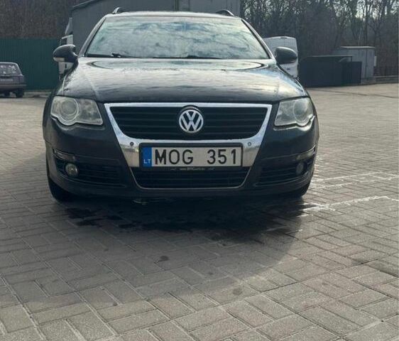 Черный Фольксваген Пассат Вариант, объемом двигателя 2 л и пробегом 350 тыс. км за 2450 $, фото 1 на Automoto.ua