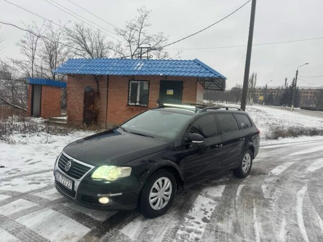 Чорний Фольксваген Пассат Варіант, об'ємом двигуна 2 л та пробігом 200 тис. км за 3300 $, фото 1 на Automoto.ua