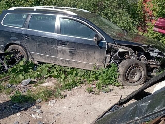 Черный Фольксваген Пассат Вариант, объемом двигателя 0 л и пробегом 250 тыс. км за 1233 $, фото 1 на Automoto.ua