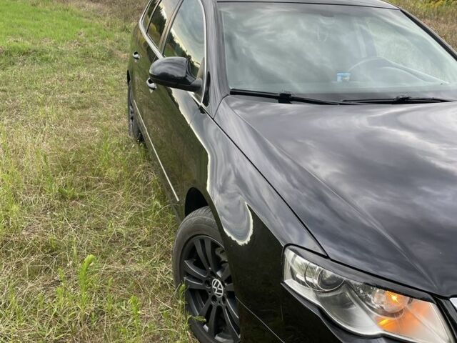 Черный Фольксваген Пассат Вариант, объемом двигателя 2 л и пробегом 400 тыс. км за 7500 $, фото 1 на Automoto.ua