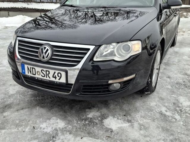 Черный Фольксваген Пассат Вариант, объемом двигателя 2 л и пробегом 295 тыс. км за 3794 $, фото 1 на Automoto.ua