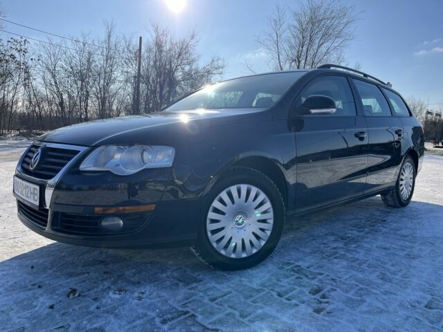 Чорний Фольксваген Пассат Варіант, об'ємом двигуна 1.6 л та пробігом 204 тис. км за 7399 $, фото 1 на Automoto.ua