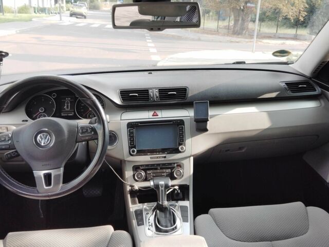 Чорний Фольксваген Пассат Варіант, об'ємом двигуна 2 л та пробігом 305 тис. км за 6400 $, фото 1 на Automoto.ua