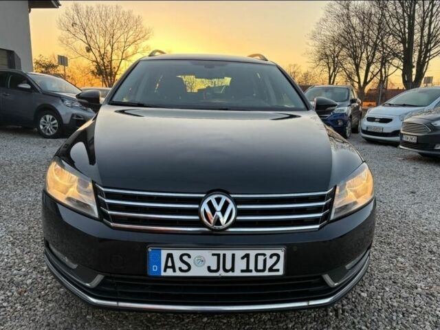 Черный Фольксваген Пассат Вариант, объемом двигателя 1.6 л и пробегом 190 тыс. км за 2700 $, фото 1 на Automoto.ua