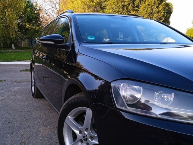 Черный Фольксваген Пассат Вариант, объемом двигателя 2 л и пробегом 260 тыс. км за 11500 $, фото 1 на Automoto.ua