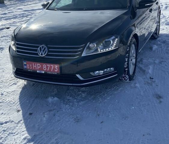 Черный Фольксваген Пассат Вариант, объемом двигателя 2 л и пробегом 278 тыс. км за 12200 $, фото 1 на Automoto.ua