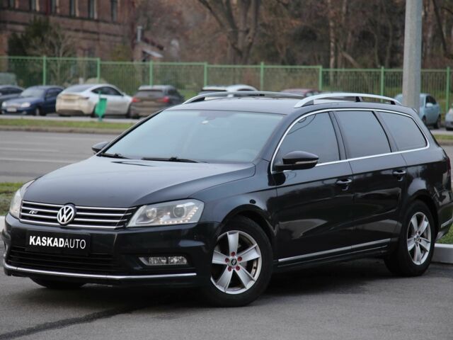 Черный Фольксваген Пассат Вариант, объемом двигателя 1.6 л и пробегом 262 тыс. км за 8800 $, фото 1 на Automoto.ua
