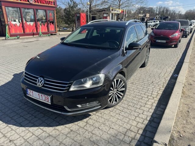 Черный Фольксваген Пассат Вариант, объемом двигателя 2 л и пробегом 237 тыс. км за 5500 $, фото 1 на Automoto.ua