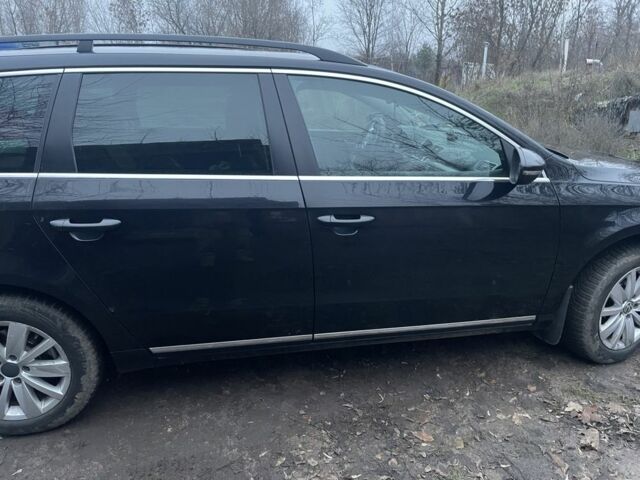 Черный Фольксваген Пассат Вариант, объемом двигателя 2 л и пробегом 370 тыс. км за 12000 $, фото 1 на Automoto.ua