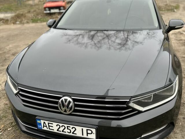 Черный Фольксваген Пассат Вариант, объемом двигателя 2 л и пробегом 208 тыс. км за 16200 $, фото 1 на Automoto.ua
