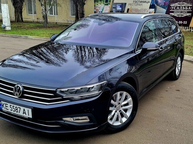 Черный Фольксваген Пассат Вариант, объемом двигателя 2 л и пробегом 182 тыс. км за 22500 $, фото 1 на Automoto.ua