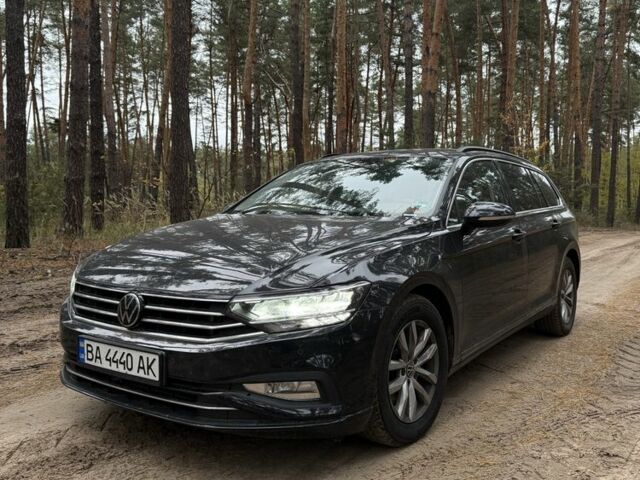 Черный Фольксваген Пассат Вариант, объемом двигателя 1.5 л и пробегом 32 тыс. км за 25000 $, фото 1 на Automoto.ua