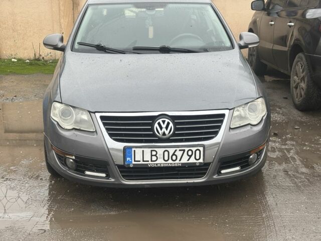 Коричневый Фольксваген Пассат Вариант, объемом двигателя 1.9 л и пробегом 325 тыс. км за 2792 $, фото 1 на Automoto.ua