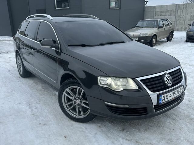 Коричневий Фольксваген Пассат Варіант, об'ємом двигуна 3.2 л та пробігом 320 тис. км за 6200 $, фото 1 на Automoto.ua