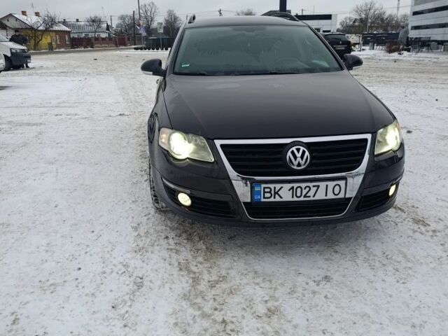 Коричневий Фольксваген Пассат Варіант, об'ємом двигуна 2 л та пробігом 241 тис. км за 6300 $, фото 1 на Automoto.ua