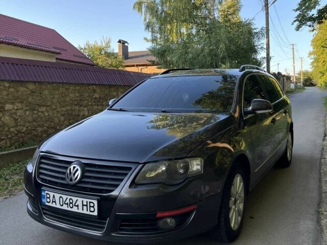 Коричневый Фольксваген Пассат Вариант, объемом двигателя 2 л и пробегом 238 тыс. км за 4700 $, фото 1 на Automoto.ua