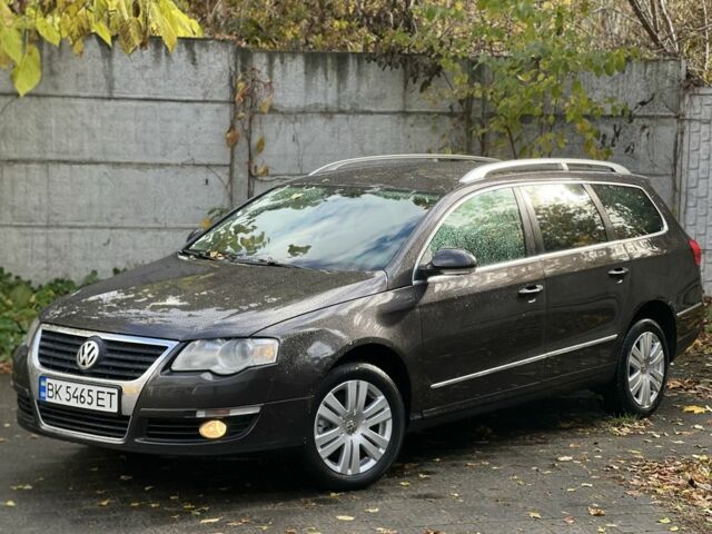 Фольксваген Пассат Вариант 2009 в Ровно на Automoto.ua Коричневый Фольксваген Пассат Вариант, объемом двигателя 1.9 л и пробегом 250 тыс. км за 5650 $, фото 1 на Automoto.ua