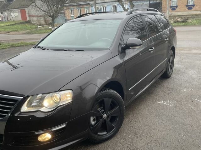 Коричневый Фольксваген Пассат Вариант, объемом двигателя 1.6 л и пробегом 288 тыс. км за 6850 $, фото 1 на Automoto.ua