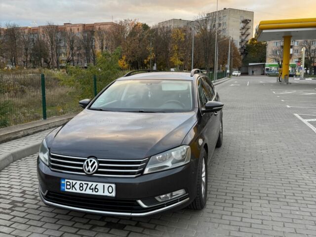 Коричневий Фольксваген Пассат Варіант, об'ємом двигуна 1.6 л та пробігом 278 тис. км за 8500 $, фото 1 на Automoto.ua