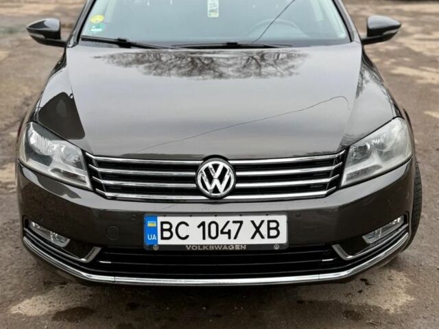 Коричневий Фольксваген Пассат Варіант, об'ємом двигуна 1.6 л та пробігом 284 тис. км за 9300 $, фото 1 на Automoto.ua