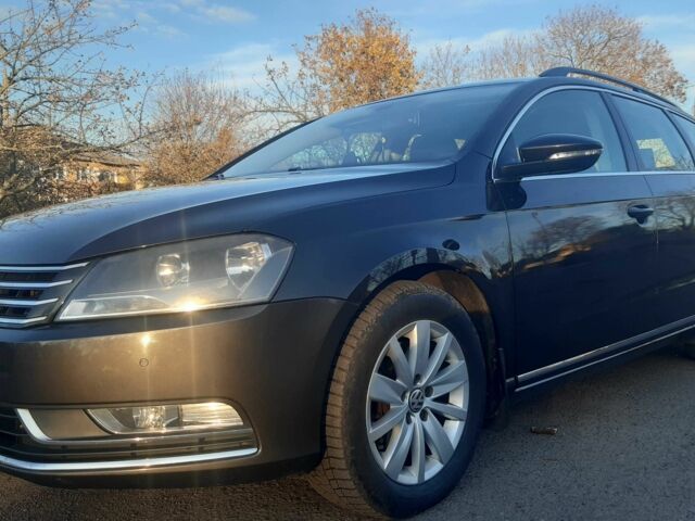 Фольксваген Пассат Вариант 2012 в Нововолынск на Automoto.ua Коричневый Фольксваген Пассат Вариант, объемом двигателя 1.6 л и пробегом 250 тыс. км за 10400 $, фото 1 на Automoto.ua
