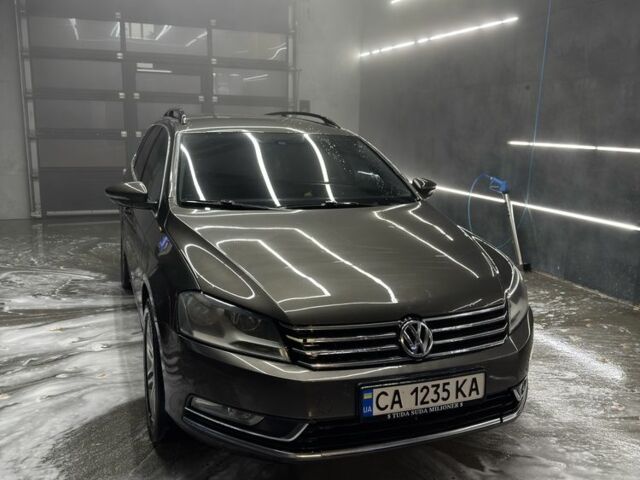 Коричневый Фольксваген Пассат Вариант, объемом двигателя 2 л и пробегом 272 тыс. км за 12000 $, фото 1 на Automoto.ua