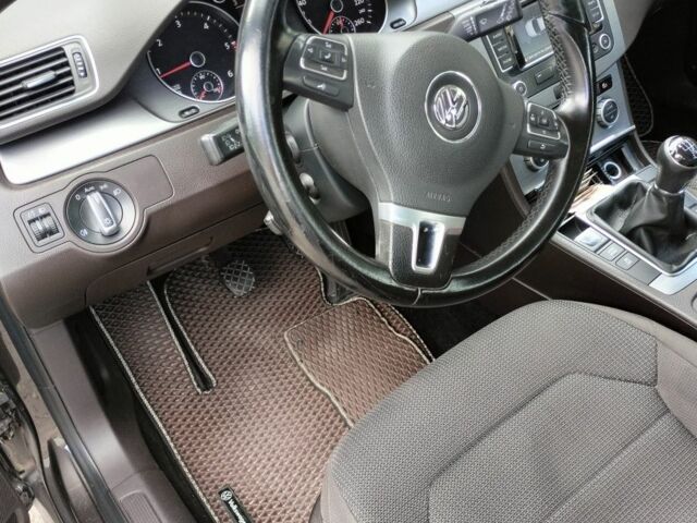 Коричневий Фольксваген Пассат Варіант, об'ємом двигуна 0 л та пробігом 245 тис. км за 10500 $, фото 1 на Automoto.ua