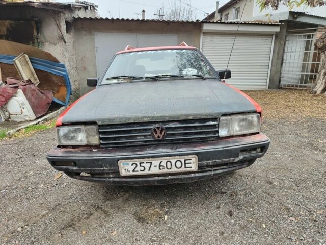 Красный Фольксваген Пассат Вариант, объемом двигателя 0 л и пробегом 400 тыс. км за 500 $, фото 1 на Automoto.ua