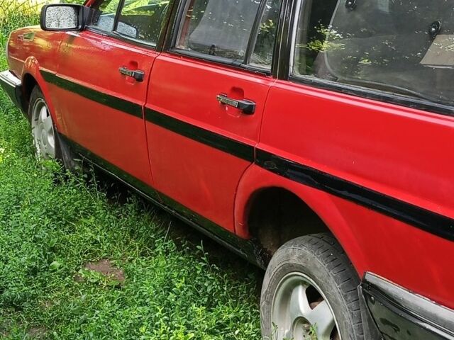 Красный Фольксваген Пассат Вариант, объемом двигателя 1.8 л и пробегом 2 тыс. км за 1126 $, фото 1 на Automoto.ua