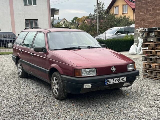 Червоний Фольксваген Пассат Варіант, об'ємом двигуна 1.8 л та пробігом 334 тис. км за 2150 $, фото 1 на Automoto.ua