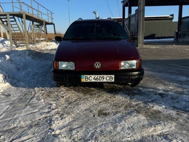 Красный Фольксваген Пассат Вариант, объемом двигателя 1.8 л и пробегом 240 тыс. км за 1999 $, фото 1 на Automoto.ua
