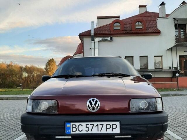 Фольксваген Пассат Вариант 1992 в Львове на Automoto.ua Красный Фольксваген Пассат Вариант, объемом двигателя 1.8 л и пробегом 38 тыс. км за 2600 $, фото 1 на Automoto.ua