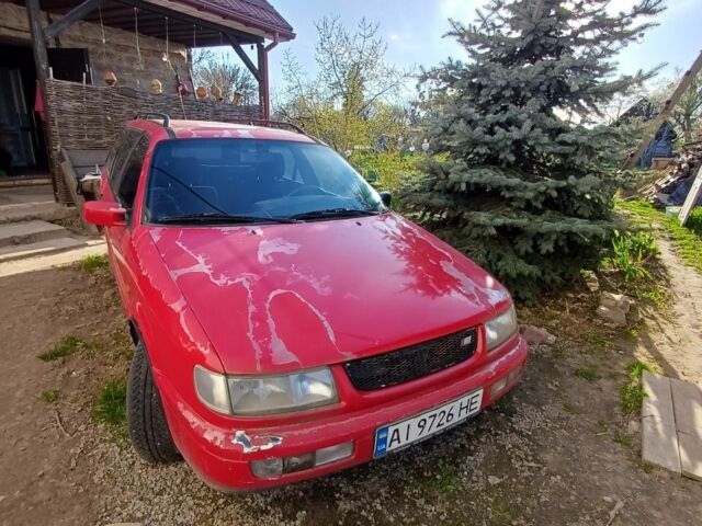 Красный Фольксваген Пассат Вариант, объемом двигателя 2.8 л и пробегом 500 тыс. км за 1200 $, фото 1 на Automoto.ua