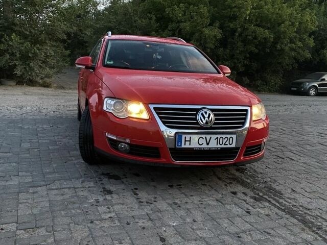 Красный Фольксваген Пассат Вариант, объемом двигателя 2 л и пробегом 300 тыс. км за 4650 $, фото 1 на Automoto.ua