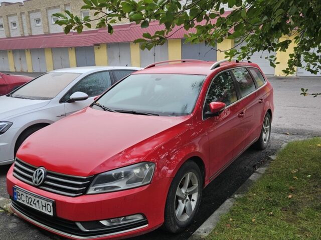 Красный Фольксваген Пассат Вариант, объемом двигателя 2 л и пробегом 175 тыс. км за 11500 $, фото 1 на Automoto.ua