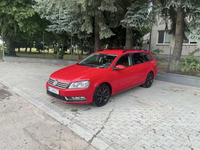 Червоний Фольксваген Пассат Варіант, об'ємом двигуна 2 л та пробігом 239 тис. км за 7999 $, фото 1 на Automoto.ua