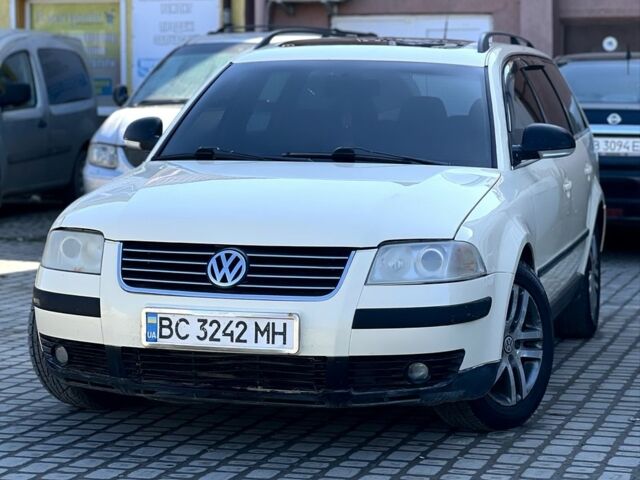 Желтый Фольксваген Пассат Вариант, объемом двигателя 1.9 л и пробегом 300 тыс. км за 3499 $, фото 1 на Automoto.ua