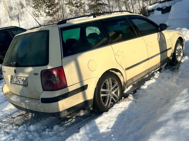 Желтый Фольксваген Пассат Вариант, объемом двигателя 1.9 л и пробегом 412 тыс. км за 3000 $, фото 1 на Automoto.ua