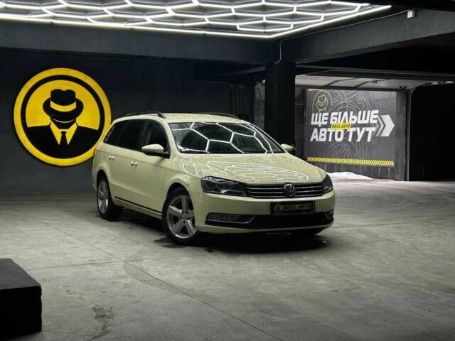 Желтый Фольксваген Пассат Вариант, объемом двигателя 2 л и пробегом 218 тыс. км за 8800 $, фото 1 на Automoto.ua
