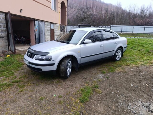 Сірий Фольксваген Пассат Варіант, об'ємом двигуна 1.6 л та пробігом 355 тис. км за 2998 $, фото 1 на Automoto.ua