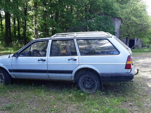 Серый Фольксваген Пассат Вариант, объемом двигателя 1 л и пробегом 300 тыс. км за 651 $, фото 1 на Automoto.ua