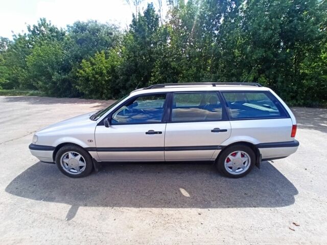 Серый Фольксваген Пассат Вариант, объемом двигателя 1.8 л и пробегом 312 тыс. км за 2900 $, фото 1 на Automoto.ua