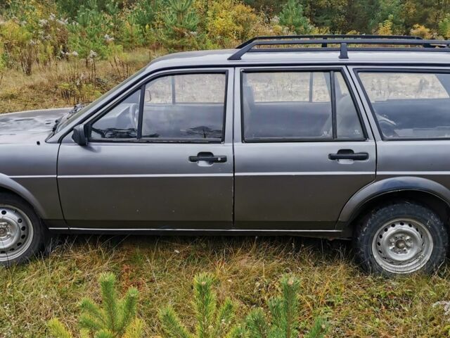 Серый Фольксваген Пассат Вариант, объемом двигателя 1.8 л и пробегом 330 тыс. км за 999 $, фото 1 на Automoto.ua