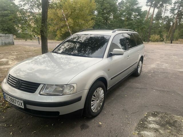 Сірий Фольксваген Пассат Варіант, об'ємом двигуна 1.6 л та пробігом 255 тис. км за 3300 $, фото 1 на Automoto.ua