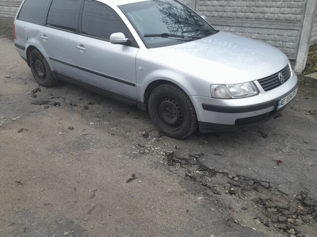 Сірий Фольксваген Пассат Варіант, об'ємом двигуна 1.6 л та пробігом 382 тис. км за 3200 $, фото 1 на Automoto.ua